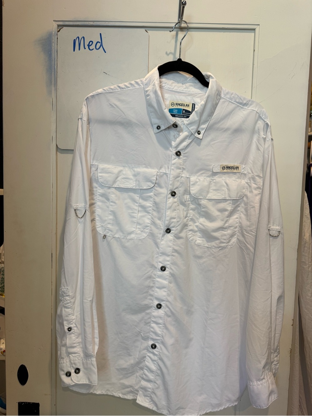 Magellan Outdoors White Long-Sleeve Casual Button-Down Shirt
